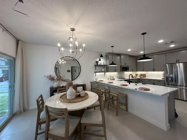 Fort Pierce, FL 34945,301 Silver Sands LN 14