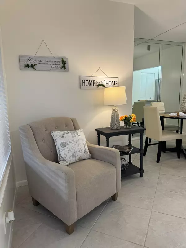 Greenacres, FL 33463,3624 La Aires CT D-1