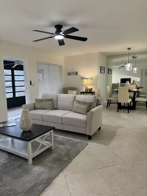 Greenacres, FL 33463,3624 La Aires CT D-1