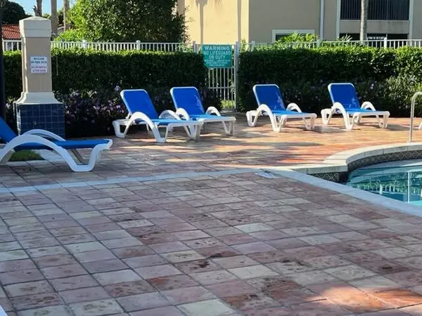Vero Beach, FL 32967,1590 S 42nd CIR 310