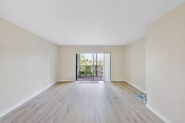 Pompano Beach, FL 33060,126 S Cypress RD 735