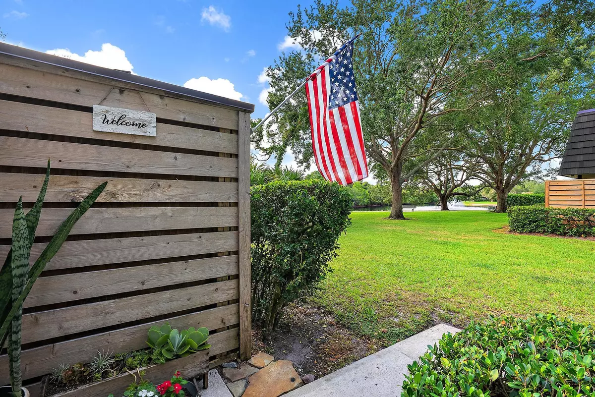 Palm Beach Gardens, FL 33418,506 5th TER