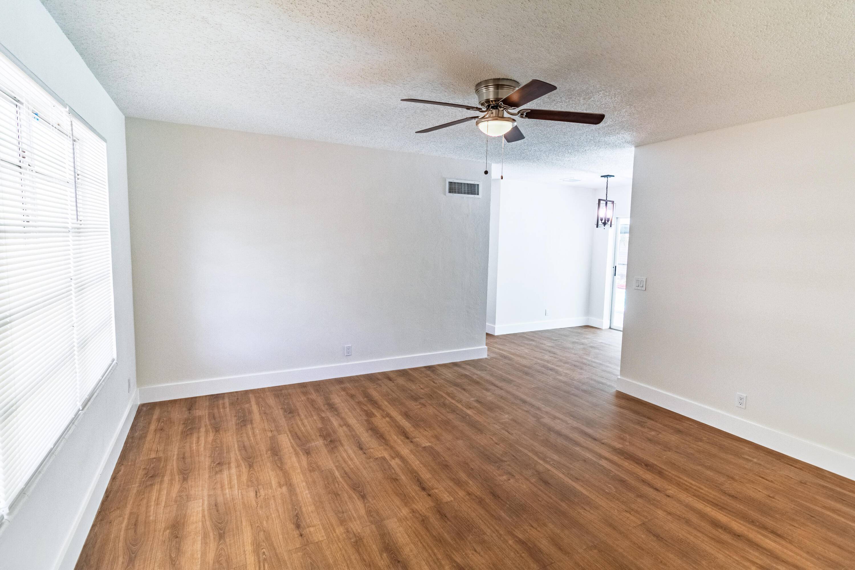 Palm Springs, FL 33461,99 Henthorne DR