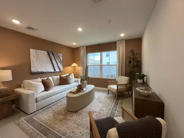 Fort Pierce, FL 34945,309 Silver Sands LN 12