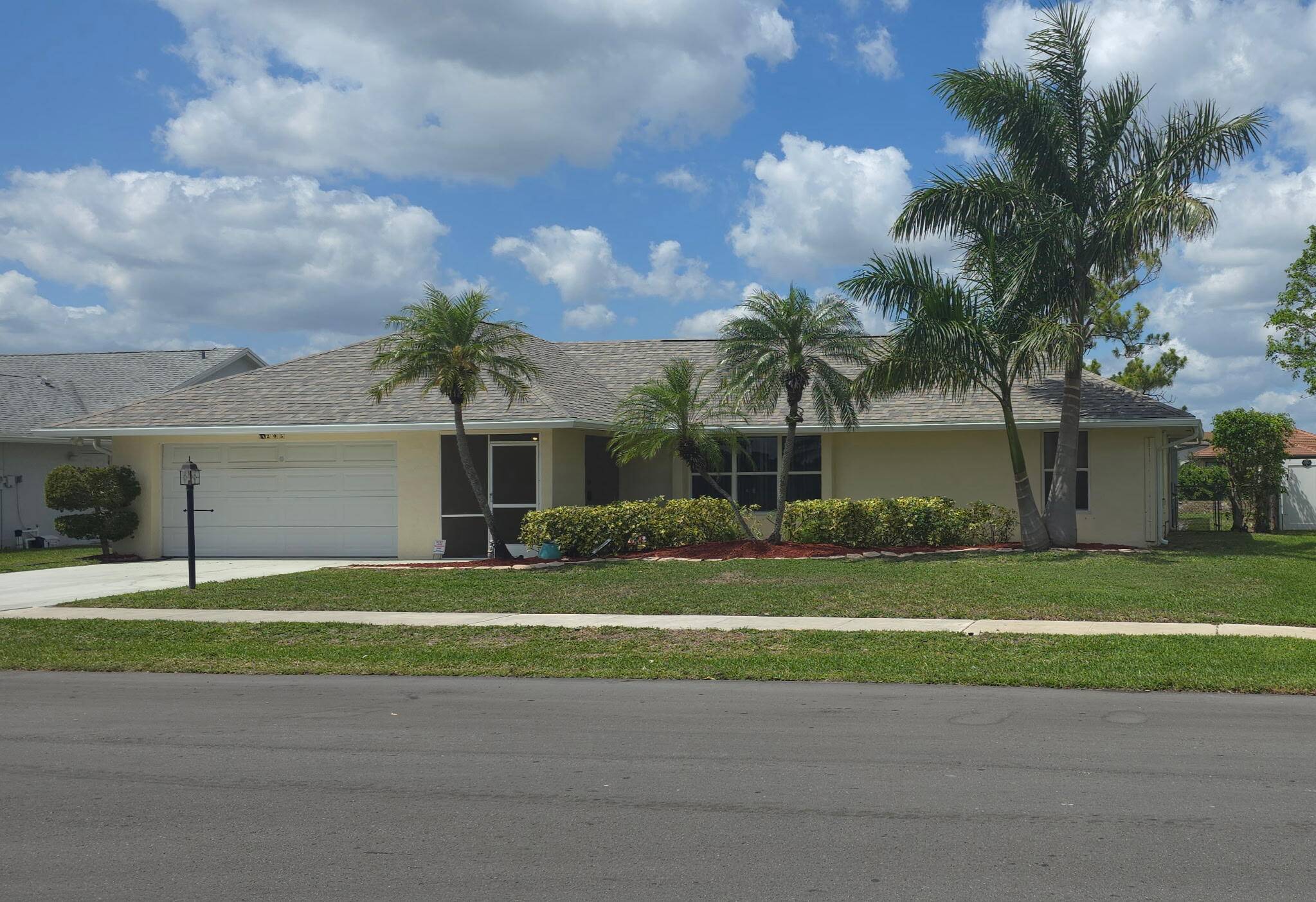 8205 Winnipesaukee WAY, Lake Worth, FL 33467
