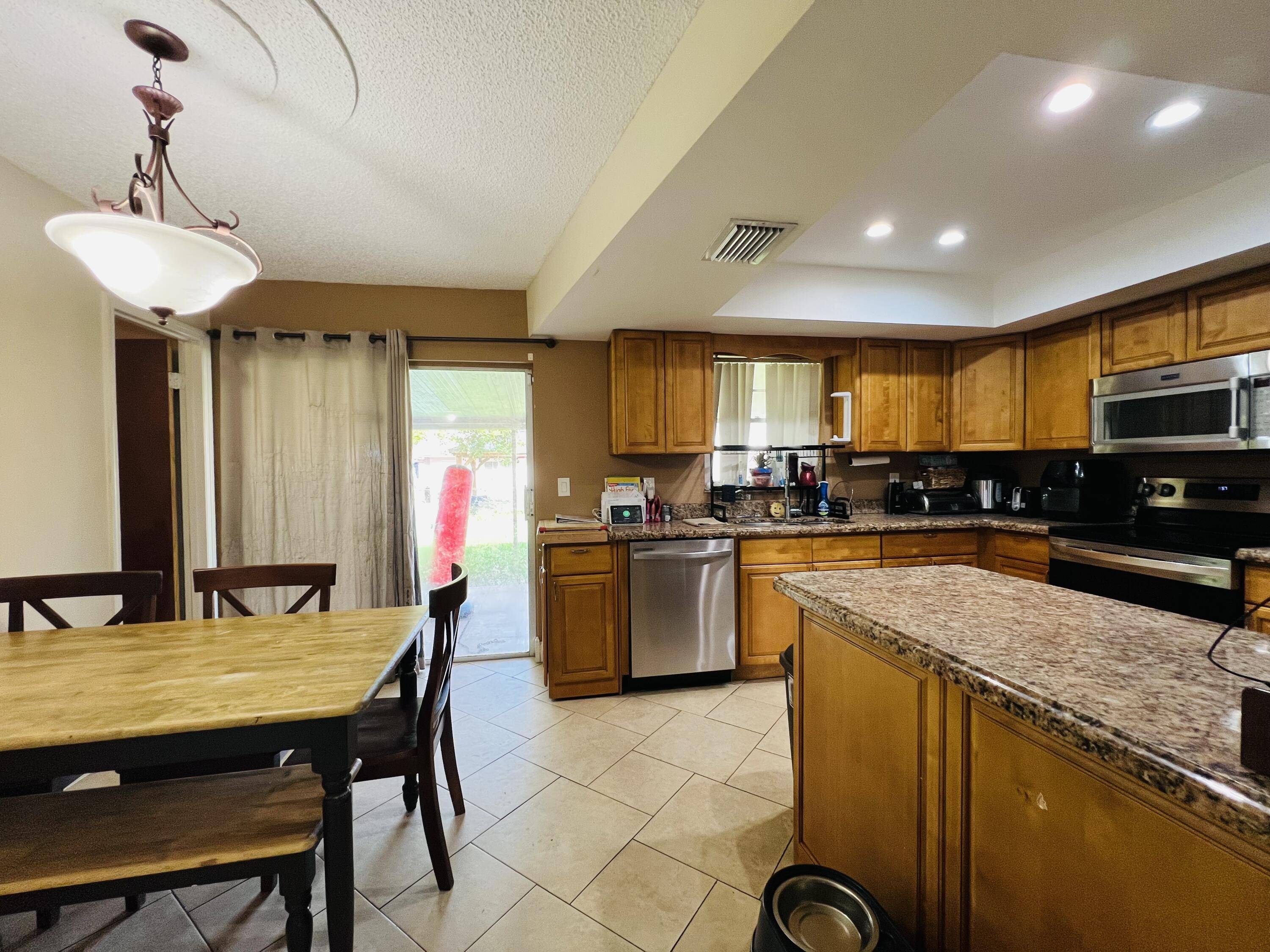 West Palm Beach, FL 33415,857 Scott DR