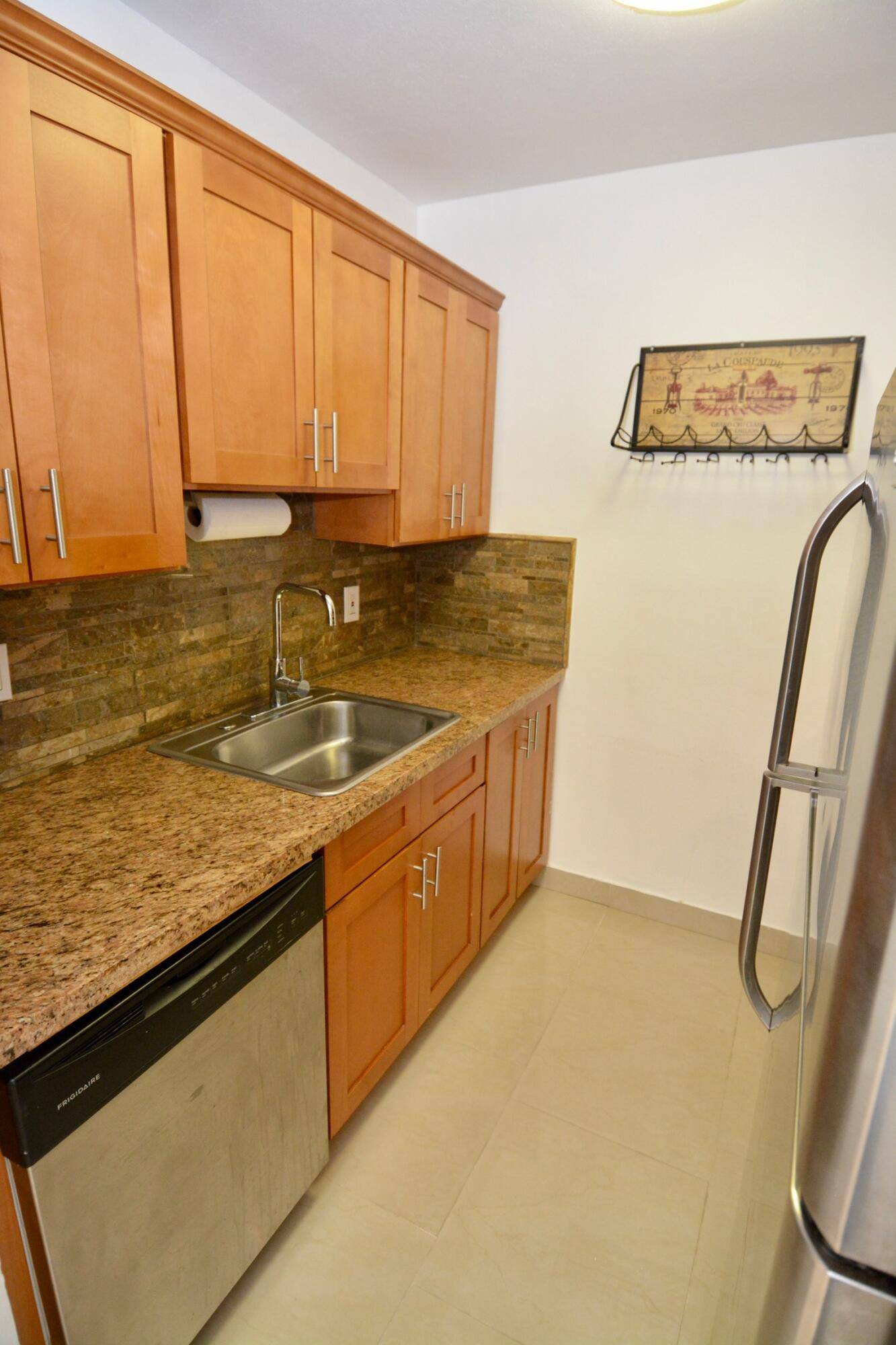 Fort Lauderdale, FL 33308,2000 NE 51st CT 103