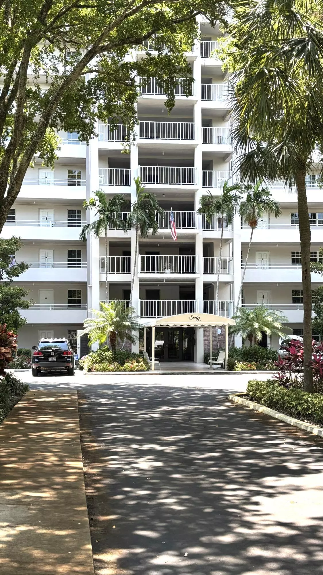 Pompano Beach, FL 33069,605 Oaks DR 503