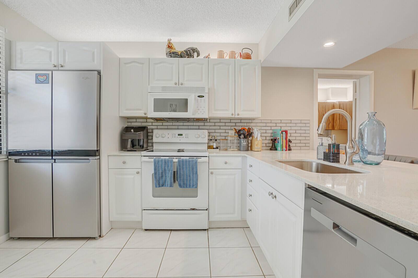 6037 Balboa CIR 202, Boca Raton, FL 33433