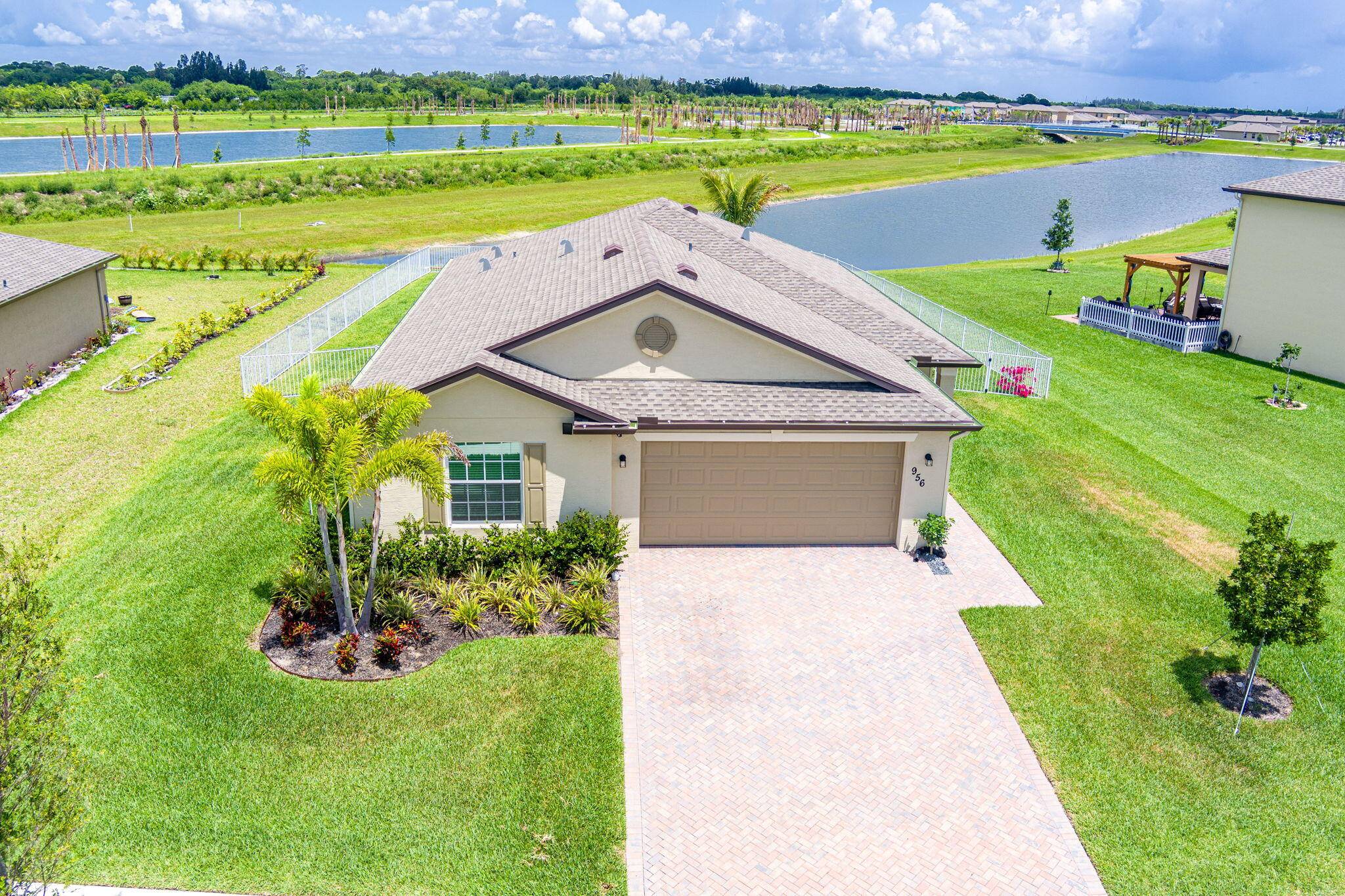956 Bent Creek DR, Fort Pierce, FL 34947