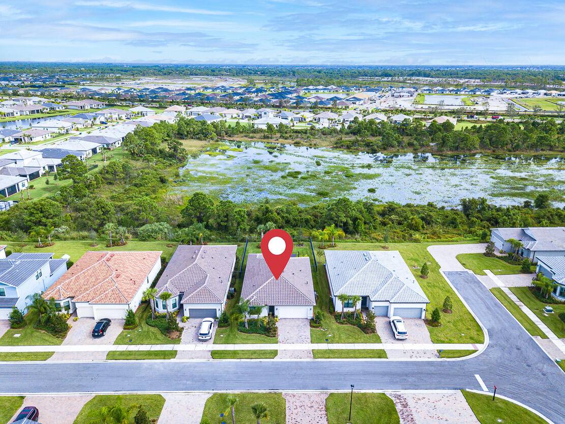 Port Saint Lucie, FL 34984,517 SE Crathes ST
