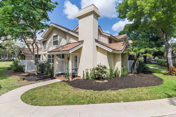 8110 Oakton CT 10b, Lake Clarke Shores, FL 33406
