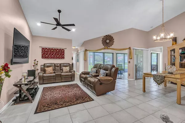 5830 W Parkwalk CIR, Boynton Beach, FL 33472