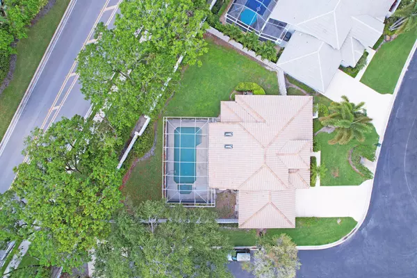 Palm Beach Gardens, FL 33418,135 Eagleton CT