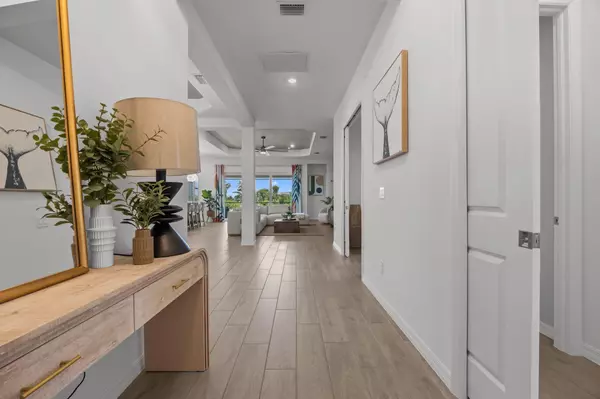 Venice, FL 34293,17632 Santorini CT
