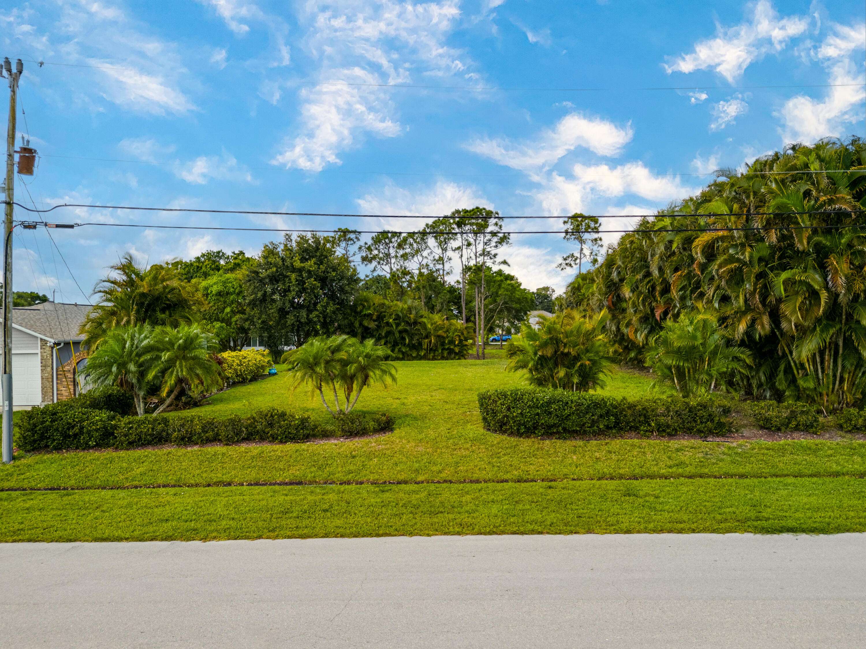 Port Saint Lucie, FL 34953,1886 SW Success ST