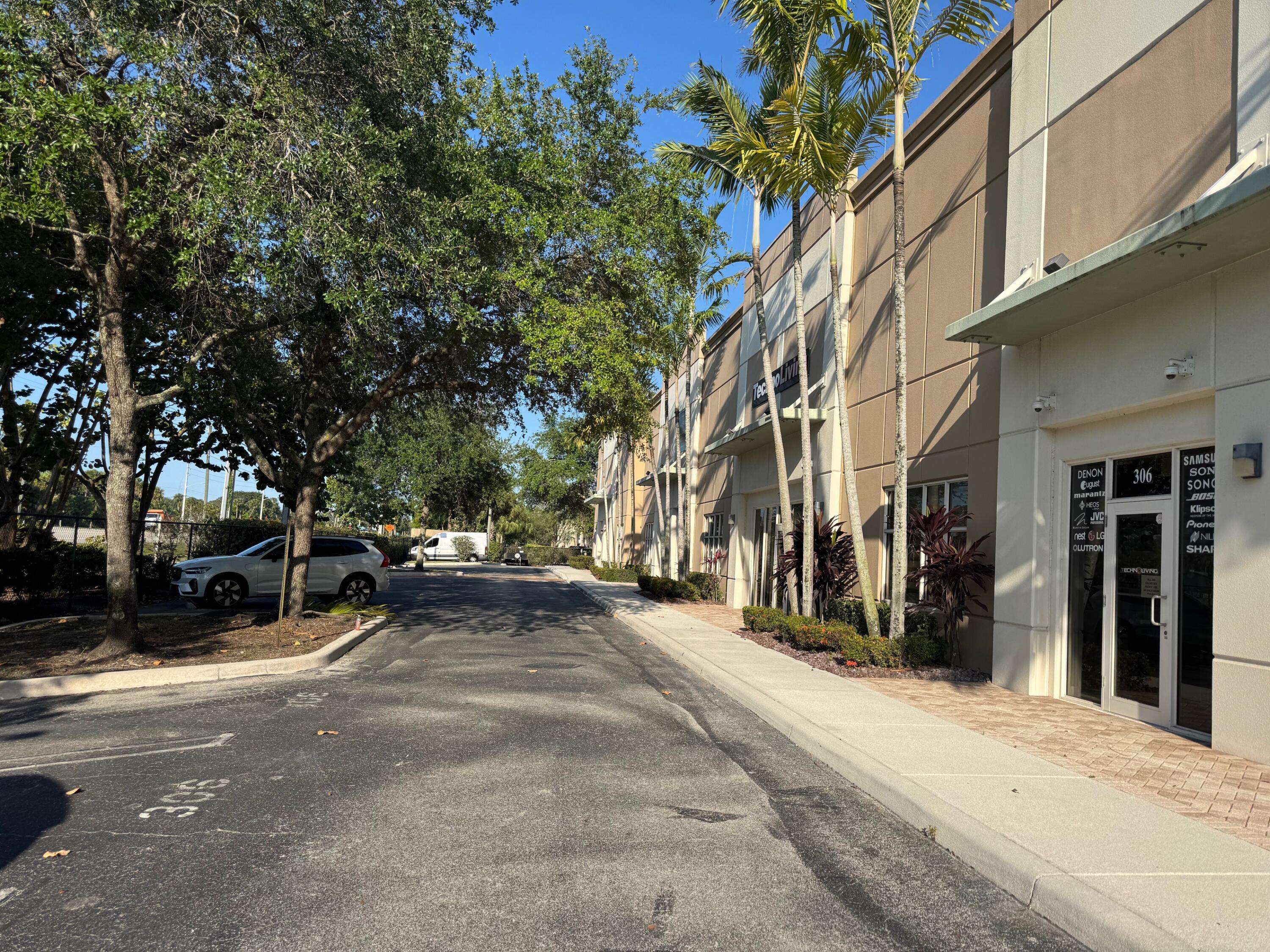 West Palm Beach, FL 33411,999 Stinson WAY 306
