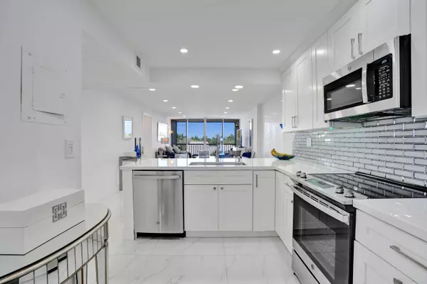 Boca Raton, FL 33432,6 Royal Palm WAY 506