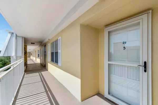 Atlantis, FL 33462,300 John F Kennedy DR Ph5