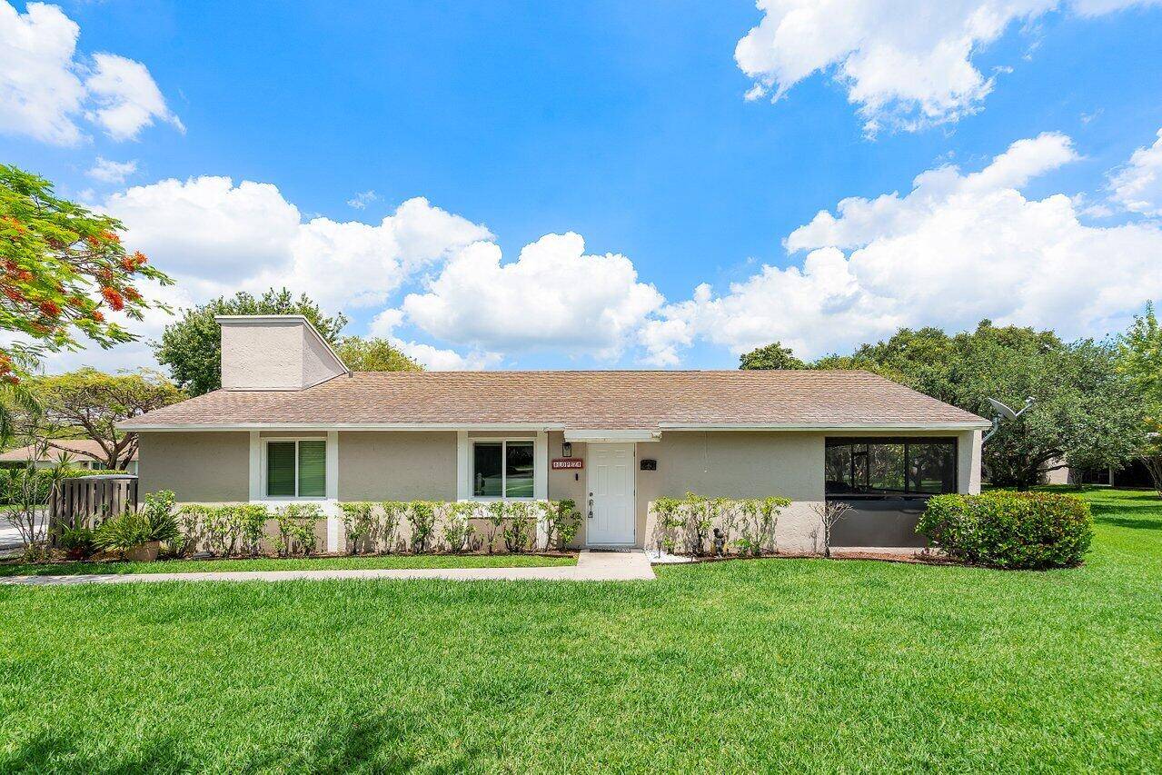 15798 Woodgate CT E, Sunrise, FL 33326