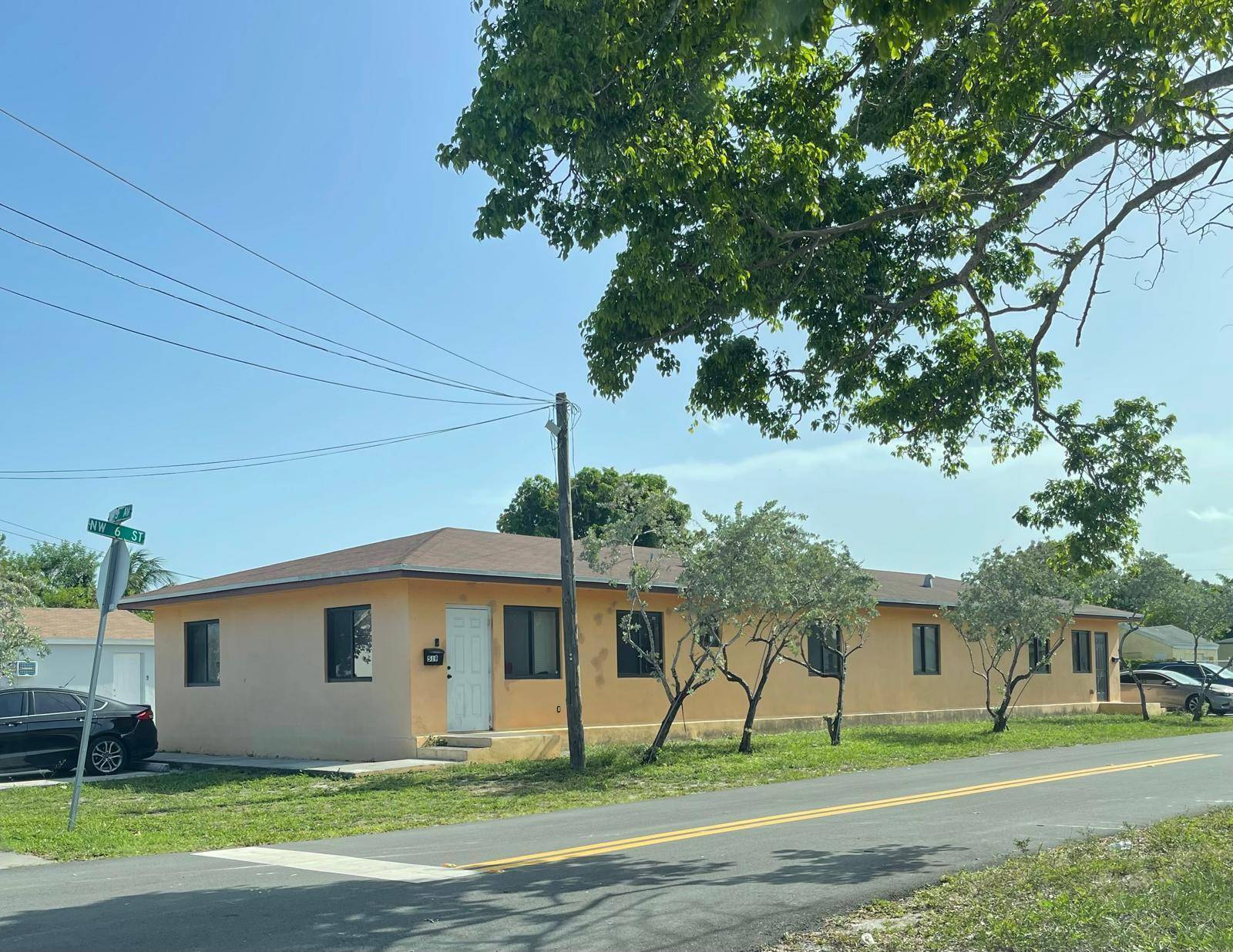 519 NW 3rd AVE 519-521, Hallandale Beach, FL 33009