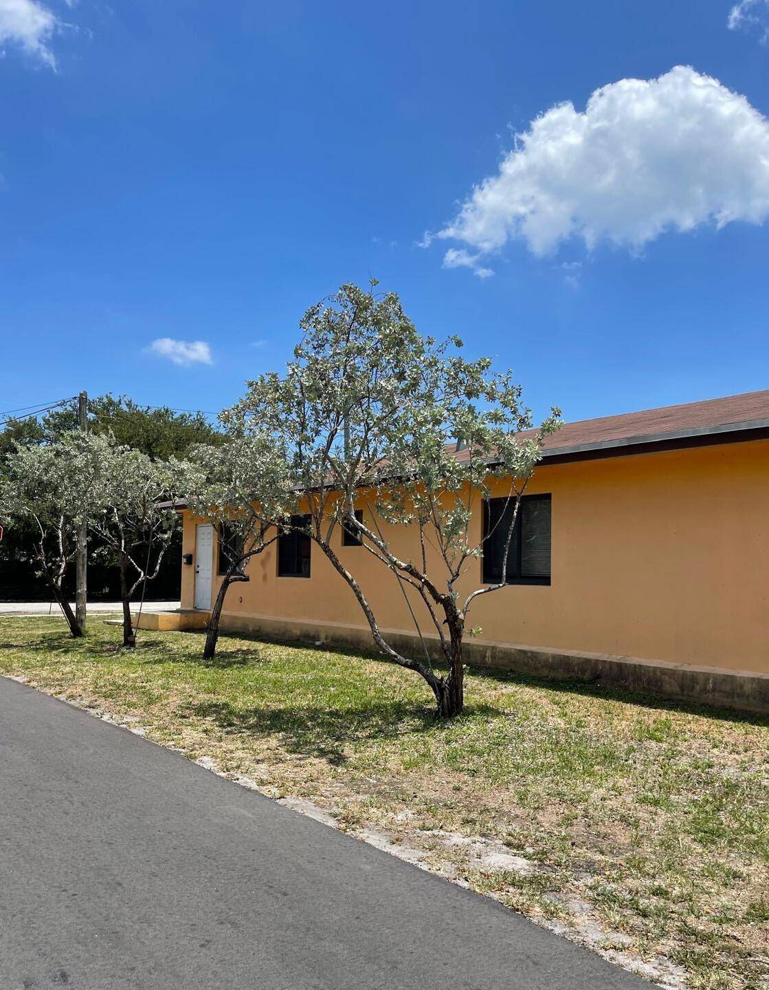 519 NW 3rd AVE 519-521, Hallandale Beach, FL 33009