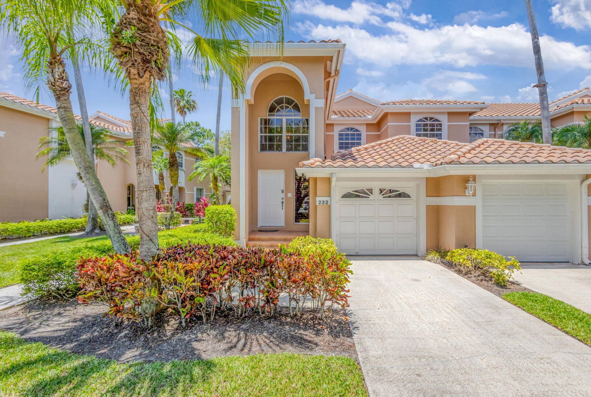 222 Legendary CIR, Palm Beach Gardens, FL 33418