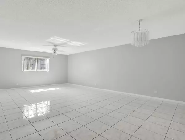 Lauderhill, FL 33313,4821 NW 22nd CT 111