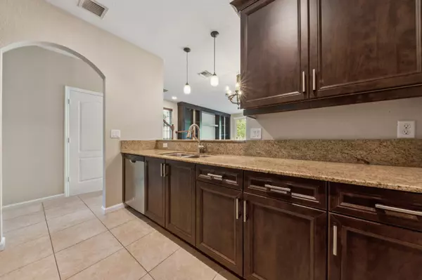Lake Worth, FL 33463,5911 Monterra Club DR