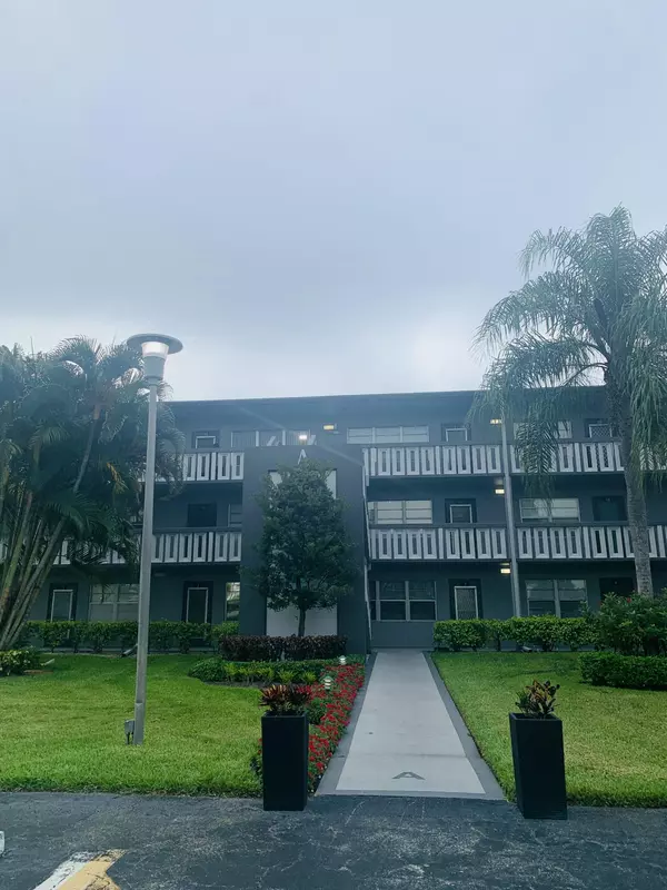 Boca Raton, FL 33434,7 Suffolk A