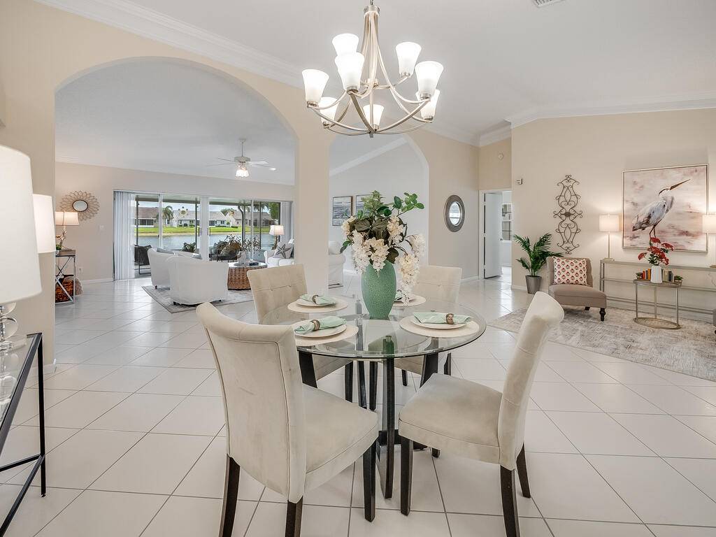 Lake Worth, FL 33467,8520 Lake Cypress RD