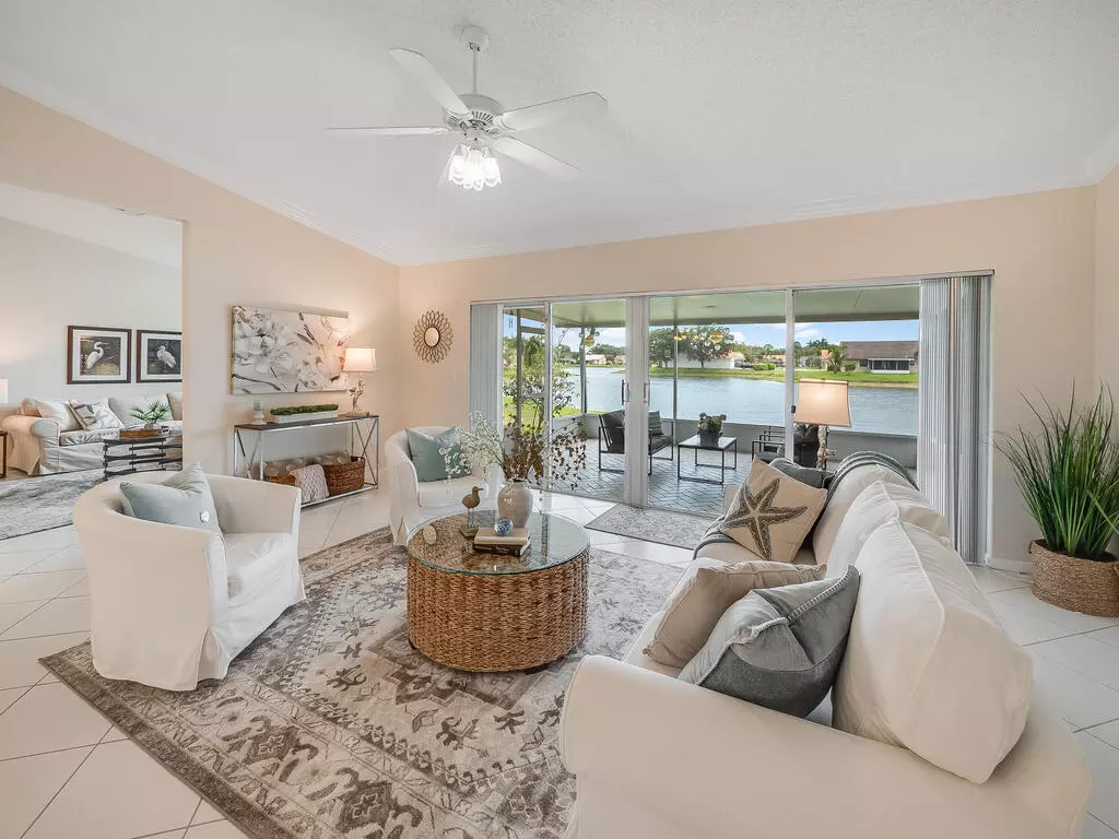 Lake Worth, FL 33467,8520 Lake Cypress RD