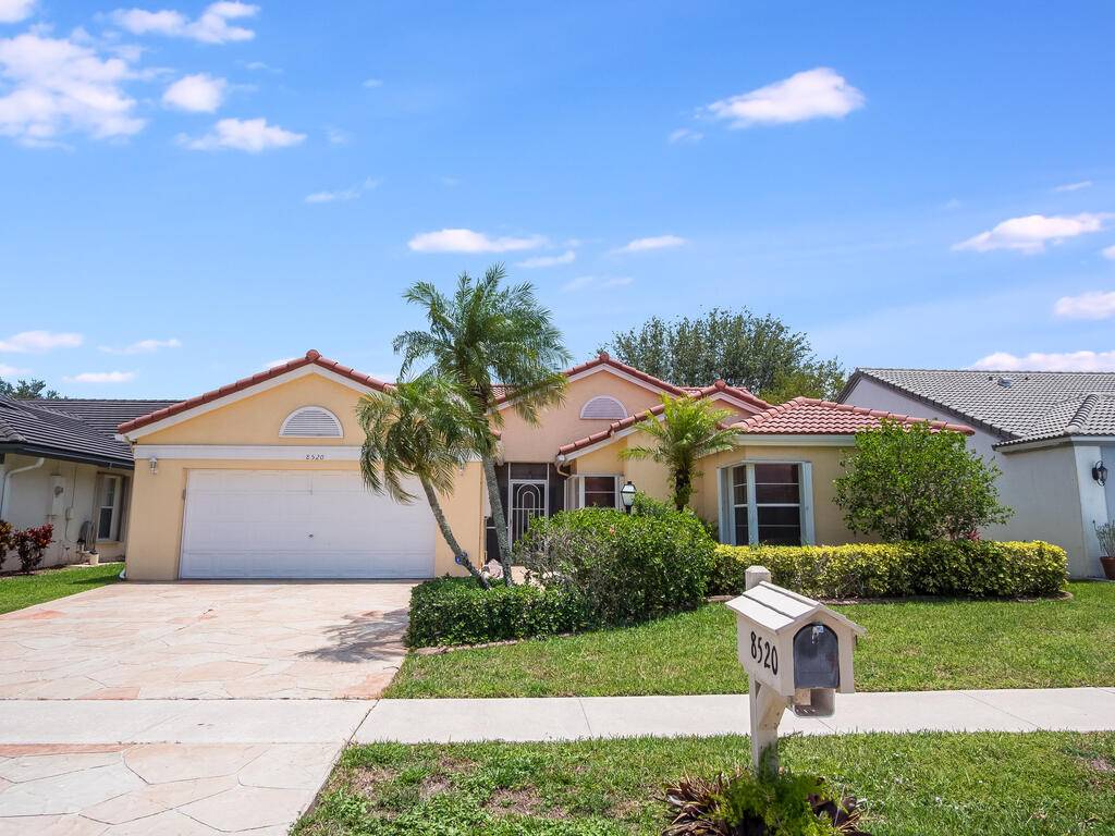 8520 Lake Cypress RD, Lake Worth, FL 33467
