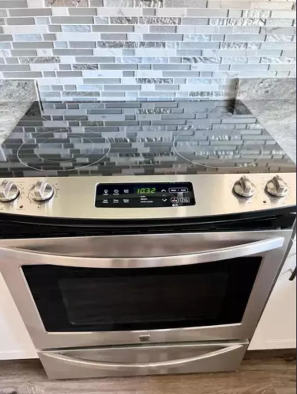 Port Saint Lucie, FL 34983,343 SE Husted TER