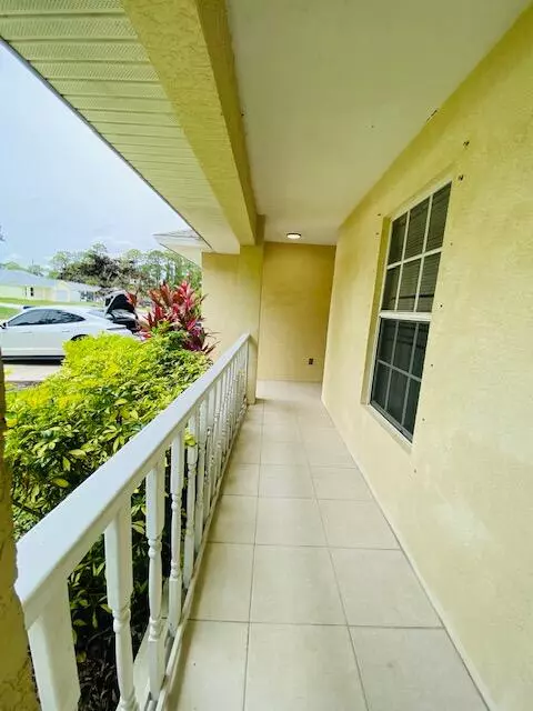 Vero Beach, FL 32962,1270 SW SW 11th Ct CT