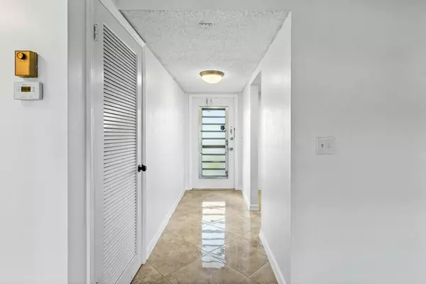 Boca Raton, FL 33428,9880 Marina BLVD 1504