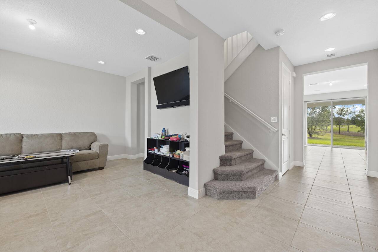 Loxahatchee, FL 33470,915 Sweetgrass ST