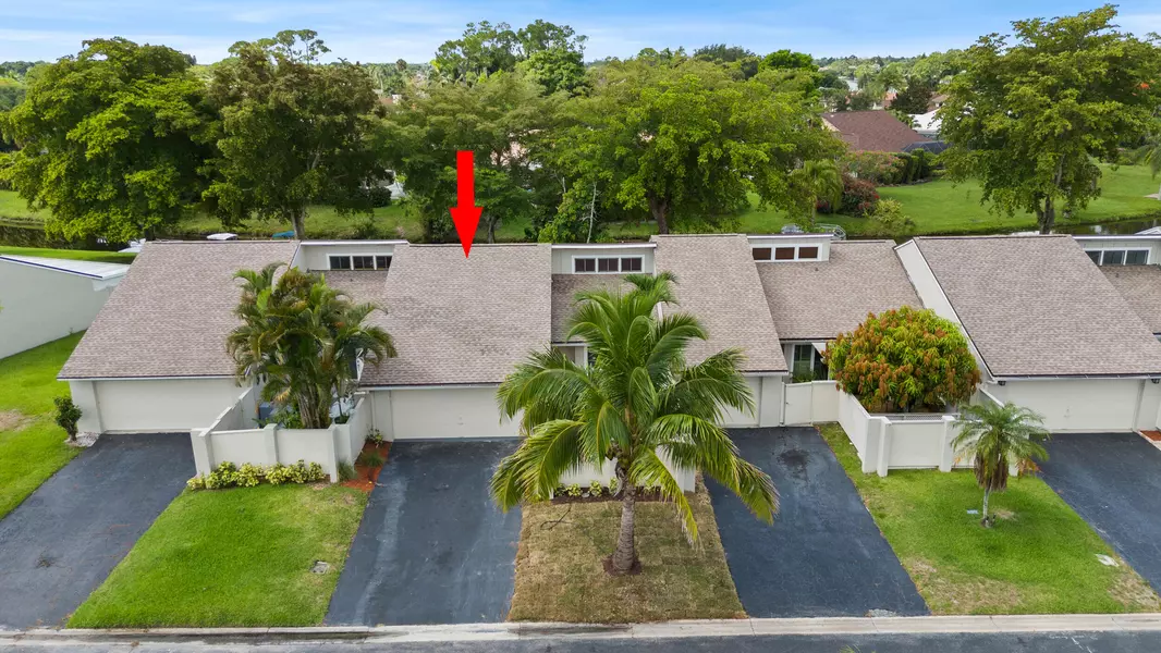 12814 Spinnaker LN, Wellington, FL 33414