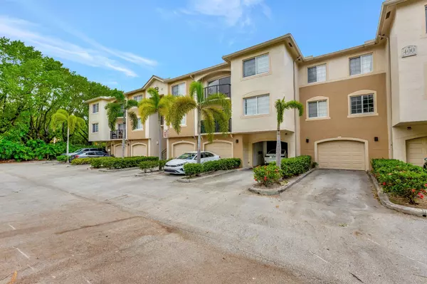 Royal Palm Beach, FL 33411,400 N Crestwood CT 410