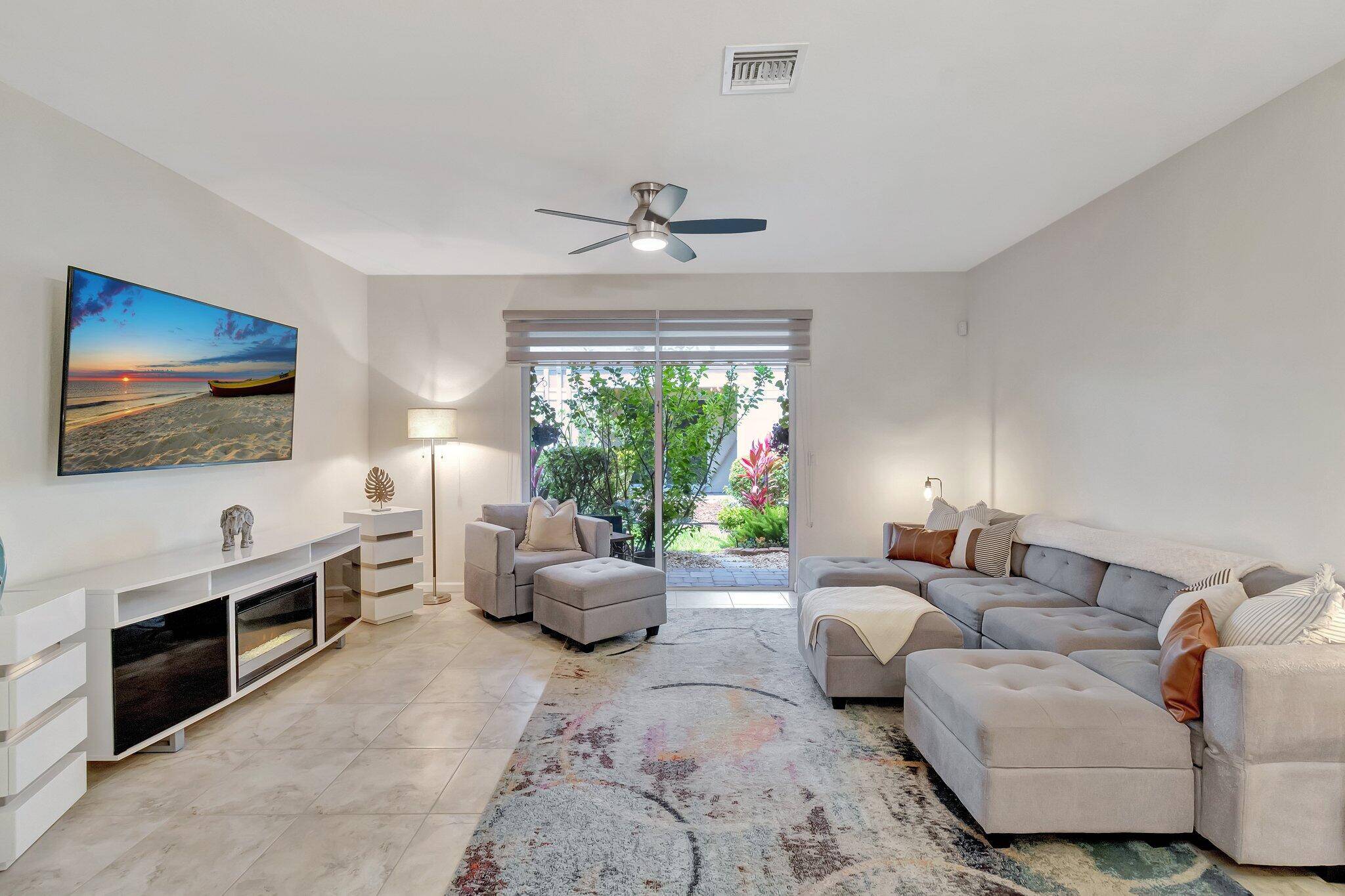 Deerfield Beach, FL 33441,367 SE 1st WAY