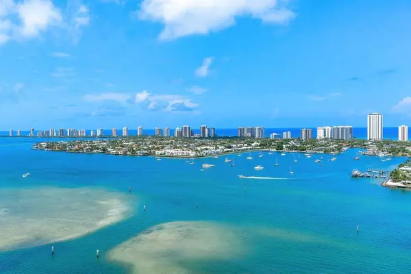 Riviera Beach, FL 33404,2640 Lake Shore DR 2409