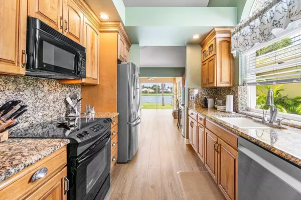 West Palm Beach, FL 33409,2306 Bear Pt.