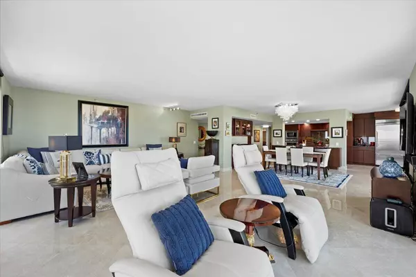 Singer Island, FL 33404,4000 N Ocean DR 704