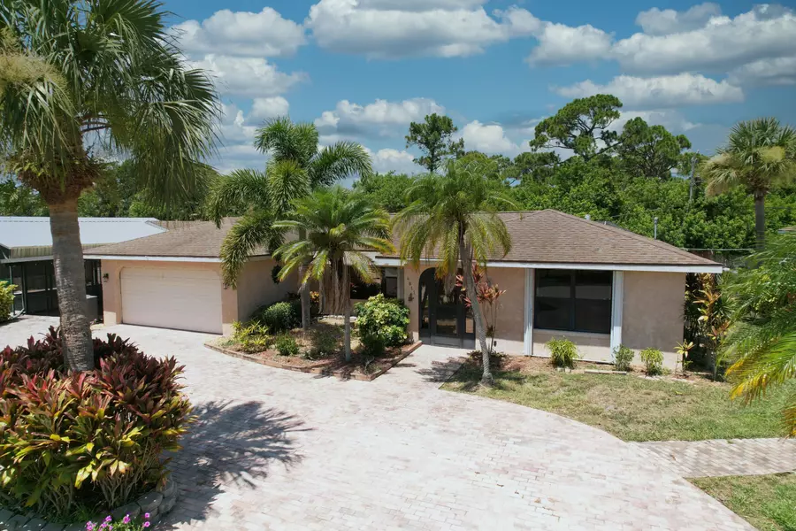 4811 Seagrape DR, Fort Pierce, FL 34982