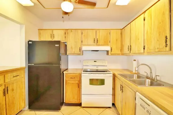 Fort Pierce, FL 34982,831 Timberview DR C