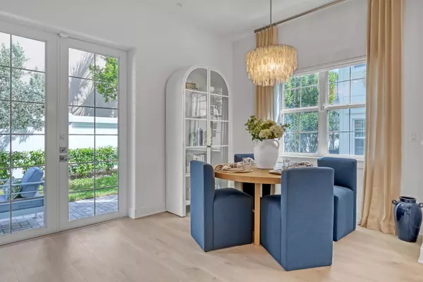 Tequesta, FL 33469,156 Seagrape LN
