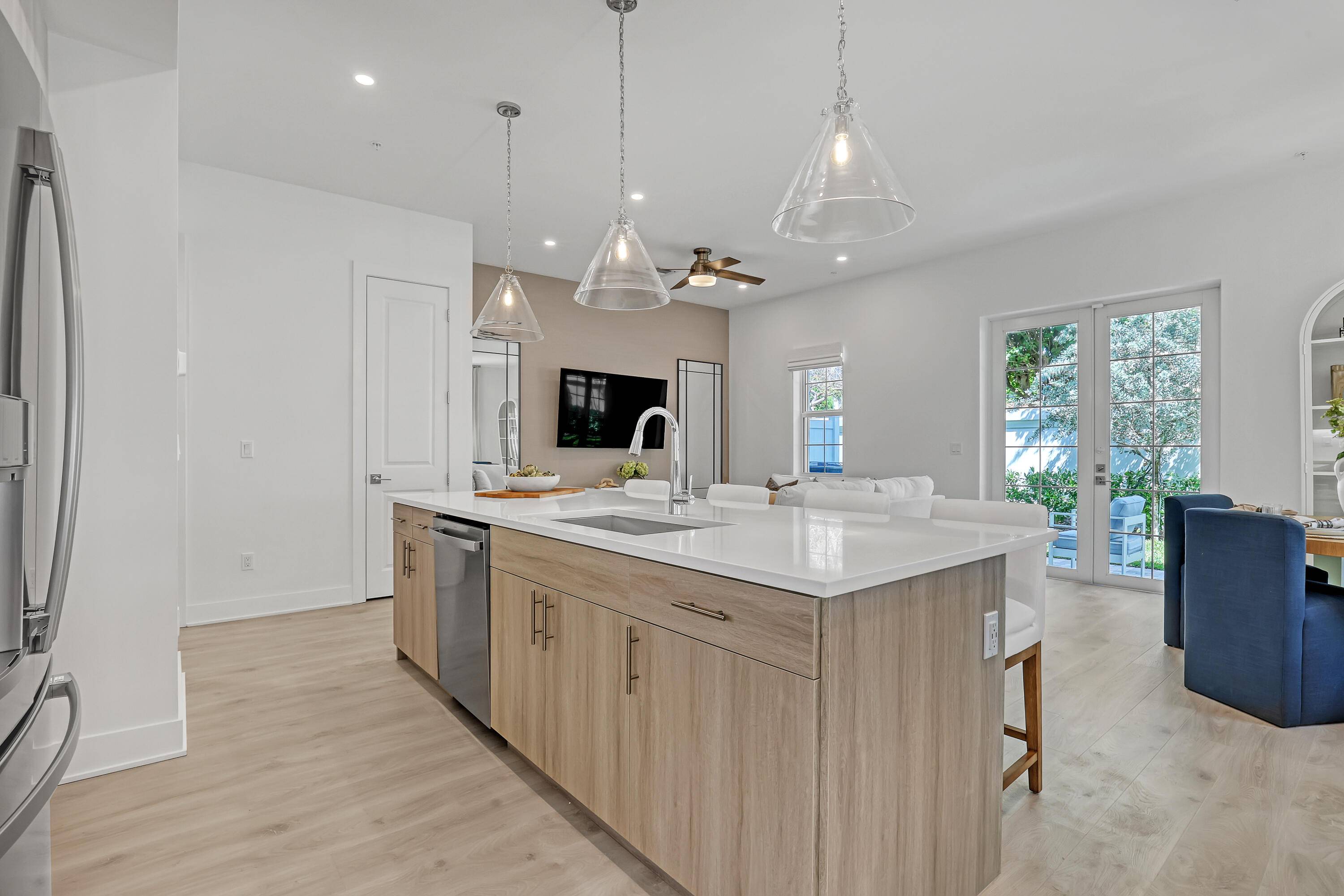 Tequesta, FL 33469,156 Seagrape LN