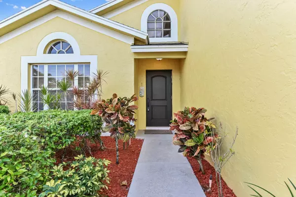 Greenacres, FL 33413,2235 Soundings CT