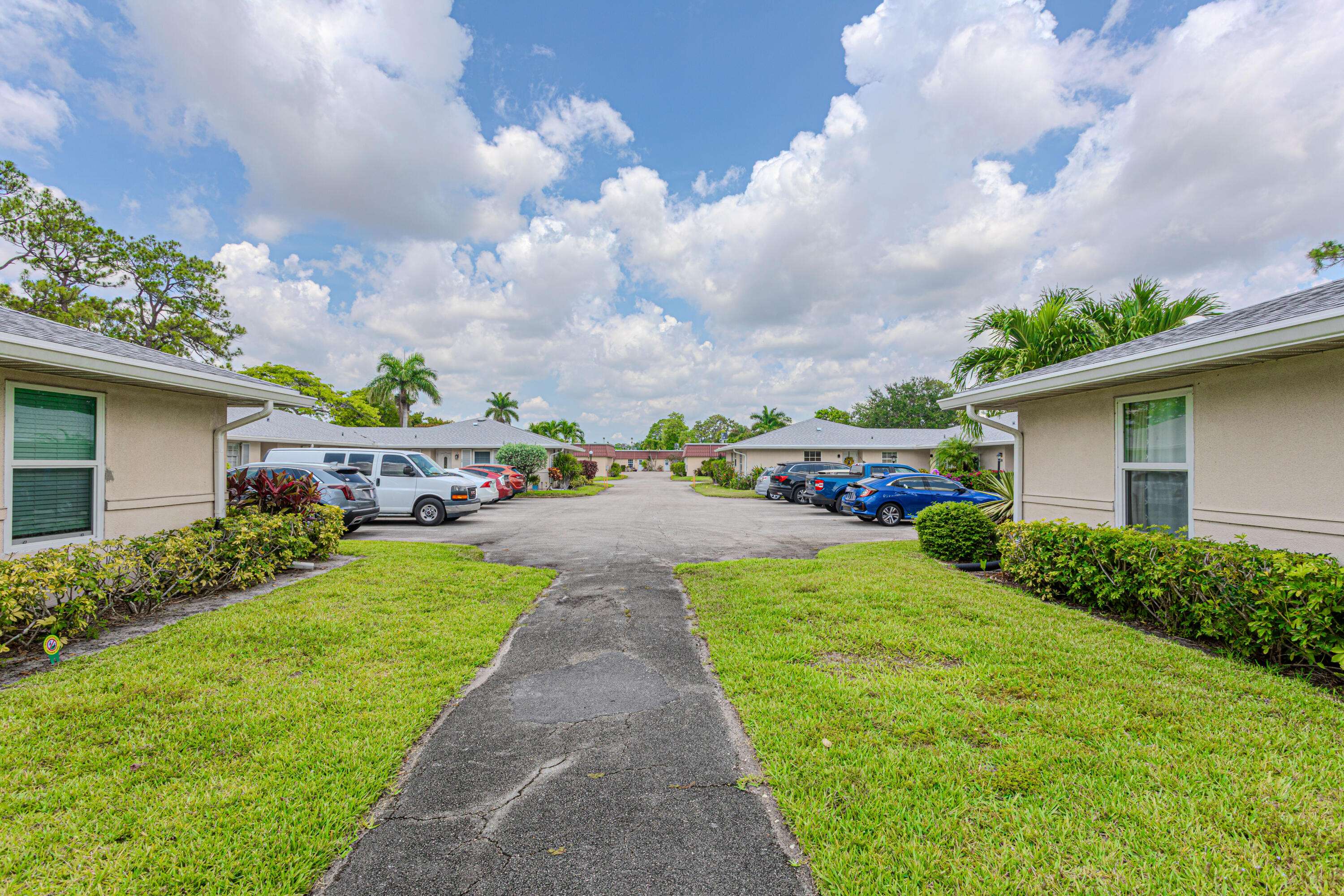 Lake Worth, FL 33467,175 Cape Cod CIR