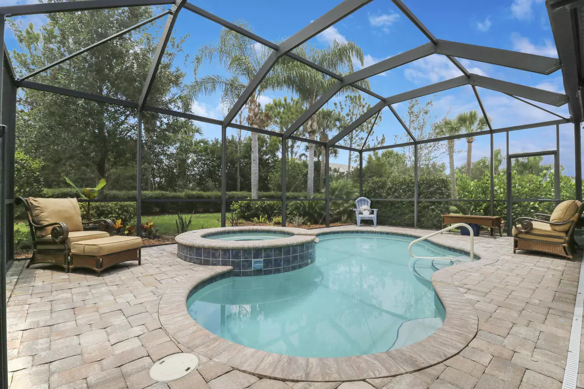 Port Saint Lucie, FL 34984,568 SE Monet DR